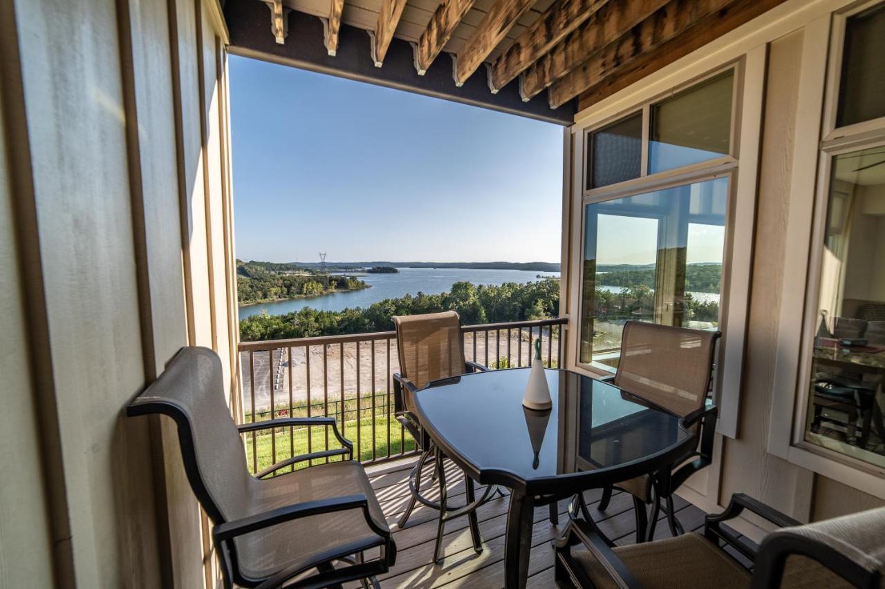 Majestic At Table Rock Hotel Exterior photo