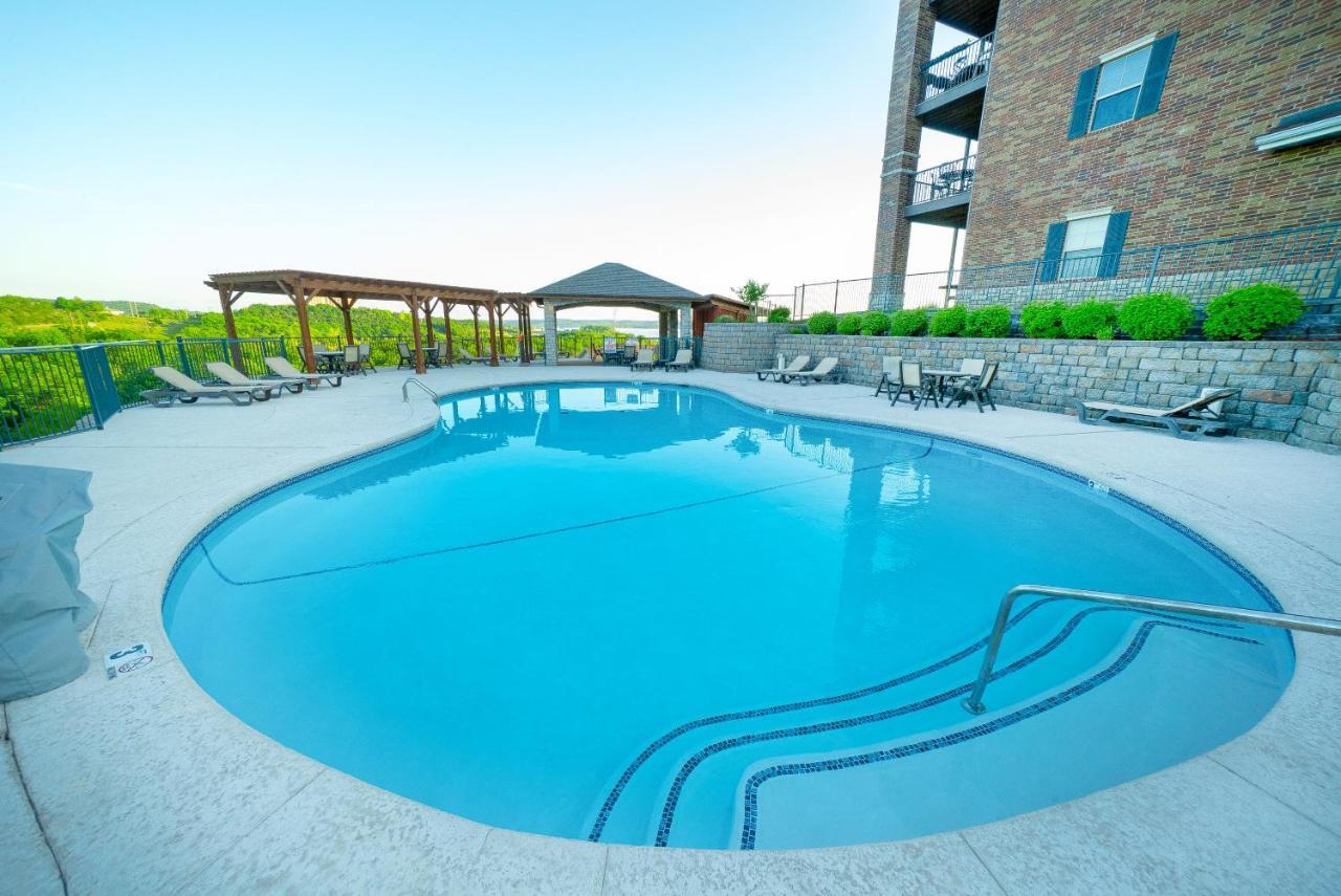 Majestic At Table Rock Hotel Exterior photo